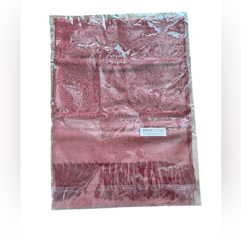 Pashmina - Picture 3 of 3